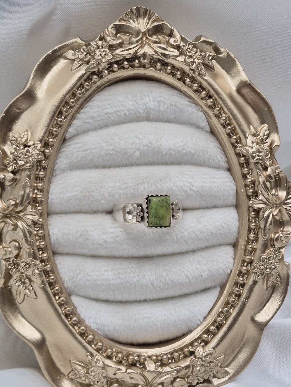 Sterling Silver Green Turquoise A Sterling Simple Flower Each Side Band Sz 7 3/4
